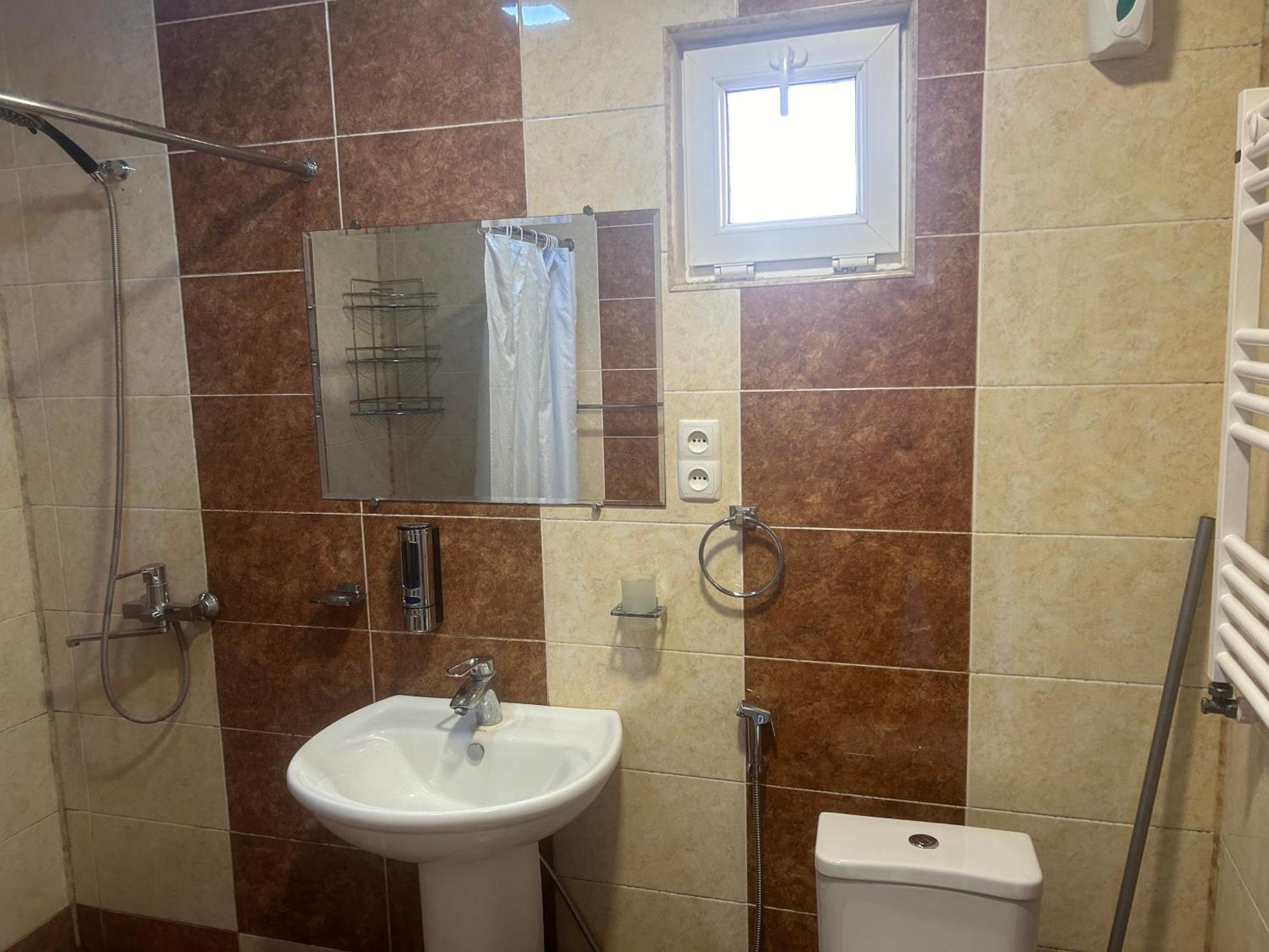 Guest House Medea Kutaisi Exterior photo